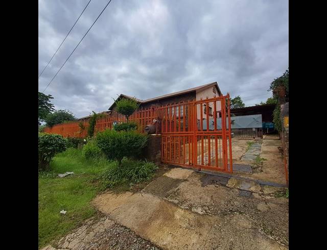 3 BEDROOM HOUSE FOR SALE IN HAMBERG